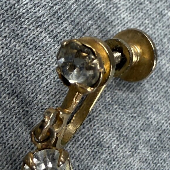 Vintage Gold-Tone Screw Back Clip-On Earrings Clear Rhinestones Teardrop Accent - Picture 6 of 16